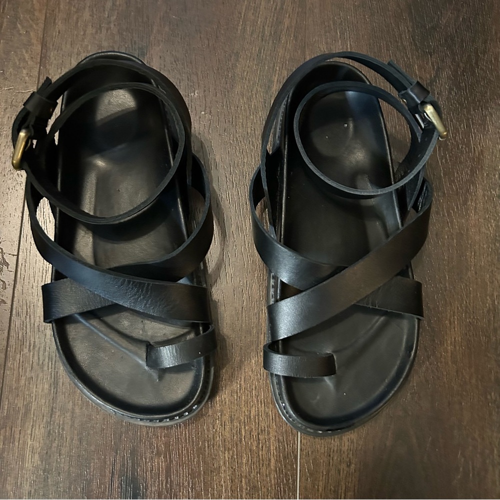 Elegant Black Ankle Strap Sandals - Picture 2 of 7